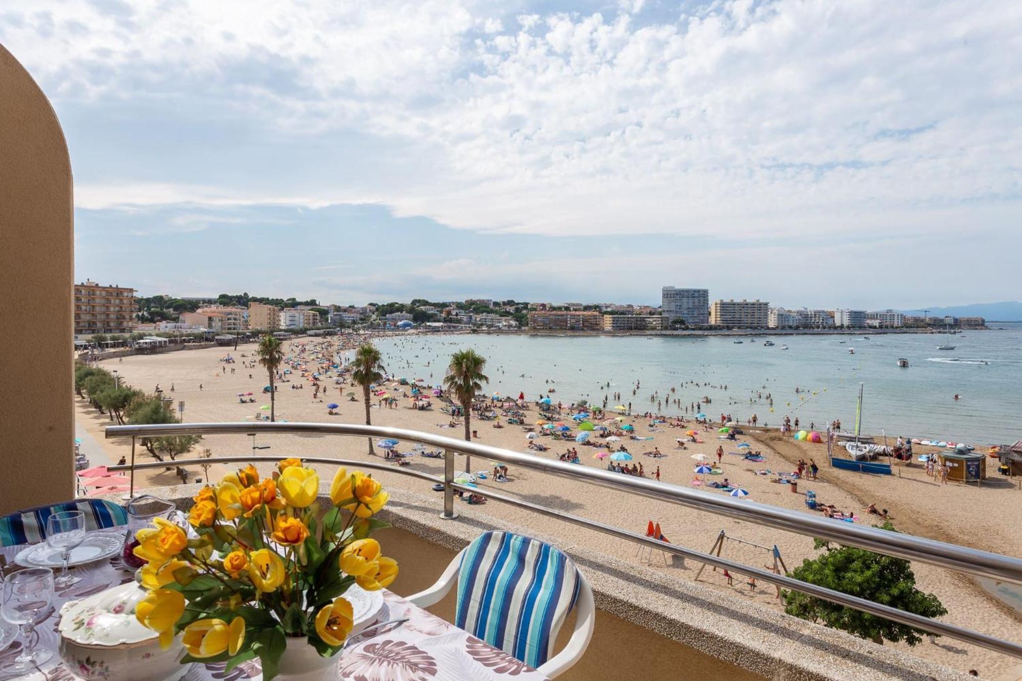 Passeig Del Mar Apartman L' Escala Kültér fotó